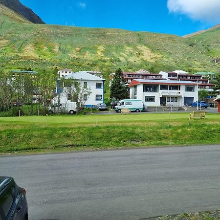 The Painter'S House Appartement Siglufjordur Buitenkant foto